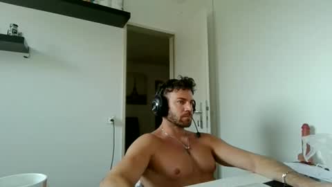 Snapshot of alphah_hunk chatting on 8, 3, 2026 alphah_hunk online show from 8, 3, 2026