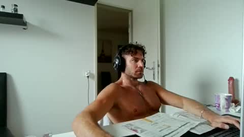Snapshot of alphah_hunk chatting on 5, 5, 2026 alphah_hunk online show from 5, 5, 2026