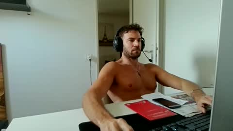 Snapshot of alphah_hunk chatting on 6, 6, 2026 alphah_hunk online show from 6, 6, 2026