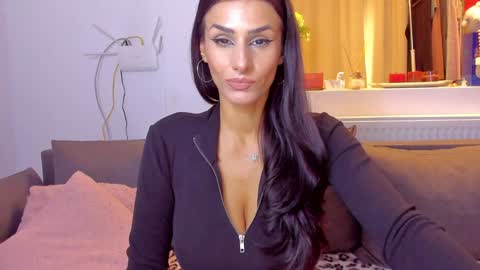 Michelle online show from 16, 11, 2025