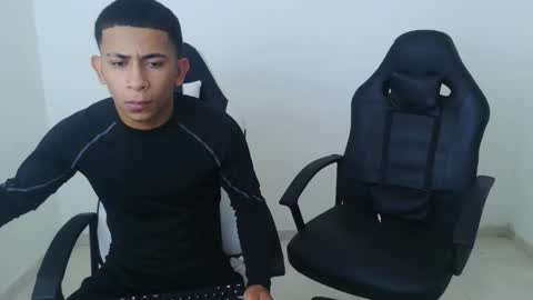 alphas_latins online show from 25, 3, 2026