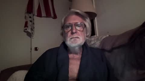 Snapshot of alphauniform chatting on 9, 12, 2024 AlphaUniform online show from 9, 12, 2024