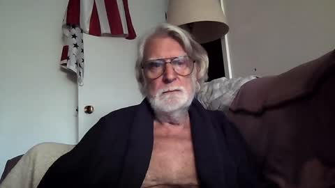 Snapshot of alphauniform chatting on 10, 12, 2024 AlphaUniform online show from 10, 12, 2024