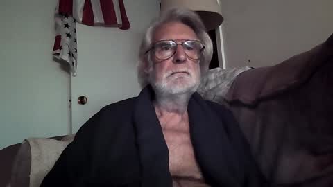 Snapshot of alphauniform chatting on 11, 12, 2024 AlphaUniform online show from 11, 12, 2024