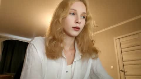 Snapshot of altheadoyel chatting on 30, 9, 2025 May online show from 30, 9, 2025