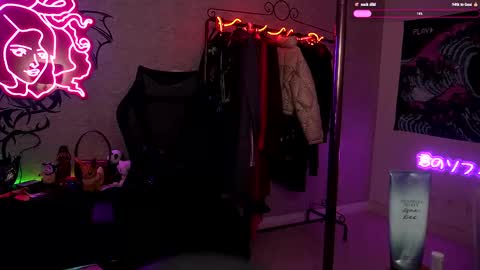 Snapshot of altsofie chatting on 1, 1, 2025 Sofie Kimino online show from 1, 1, 2025