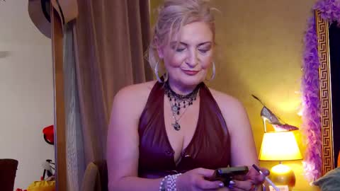 Alura Jenson online show from 30, 5, 2026