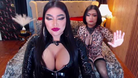 Alura Jhenson online show from 4, 2, 2025