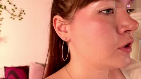 Snapshot of alwayssunnny chatting on 13, 5, 2026 Lilu online show from 13, 5, 2026