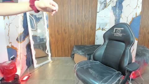 ALYCE  online show from 7, 4, 2026