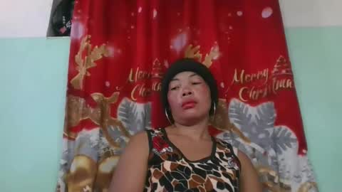 Snapshot of alypierette chatting on 27, 11, 2025 alypierette online show from 27, 11, 2025