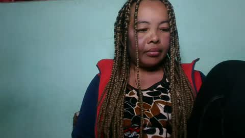 Snapshot of alypierette chatting on 9, 7, 2026 alypierette online show from 9, 7, 2026