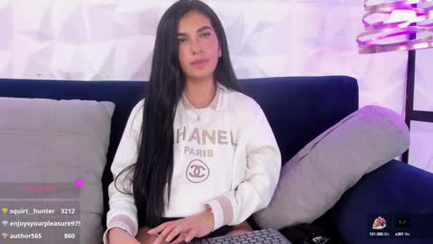 Snapshot of alys_molly chatting on 8, 2, 2025 sopie online show from 8, 2, 2025