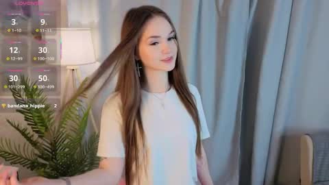 Snapshot of alyshaplescia chatting on 22, 4, 2026 Mona online show from 22, 4, 2026