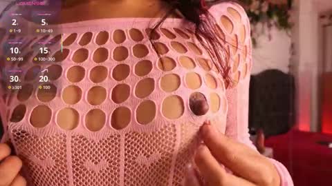 Snapshot of alyssa_joness chatting on 8, 10, 2025 alyssa_joness online show from 8, 10, 2025