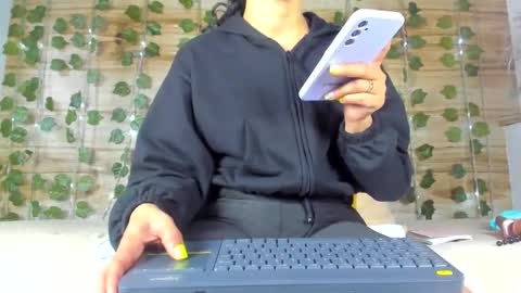 alyssia online show from 13, 2, 2025