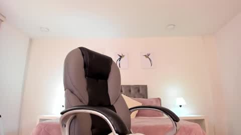 Snapshot of alyssia_wolds_1 chatting on 22, 1, 2025 alyssia wolds online show from 22, 1, 2025