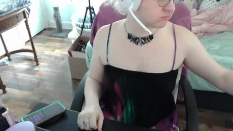 alyxiabewbs online show from 23, 4, 2026