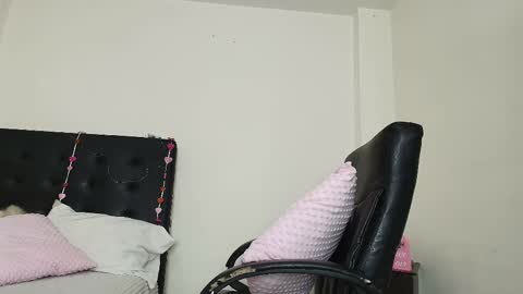 Isabella online show from 10, 2, 2025