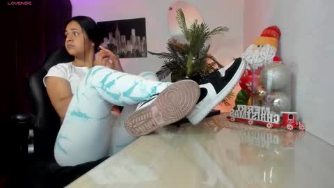 anny online show from 4, 12, 2025