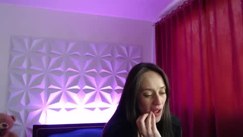 Snapshot of amalett chatting on 19, 10, 2025 Amalett online show from 19, 10, 2025