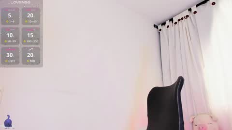 Snapshot of amaliaandrade chatting on 18, 12, 2024 Amalia real MIA online show from 18, 12, 2024