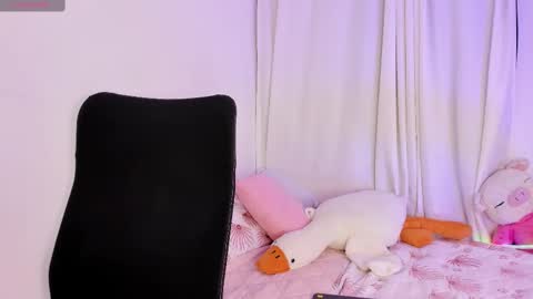 Snapshot of amaliaandrade chatting on 21, 2, 2025 Amalia real MIA online show from 21, 2, 2025