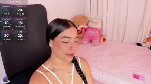 Snapshot of amaliaandrade chatting on 10, 10, 2025 Amalia real MIA online show from 10, 10, 2025