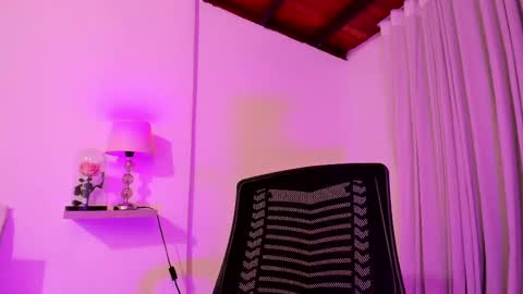 Luisa online show from 6, 3, 2025