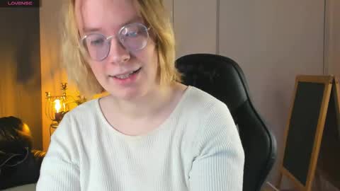 Hi im Amanda online show from 30, 10, 2025