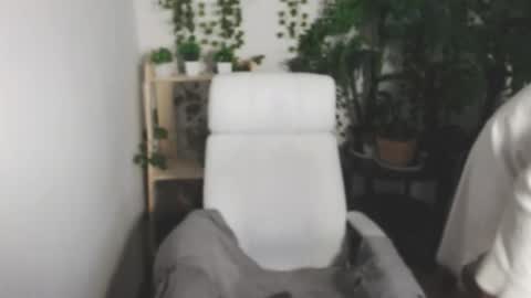 Hi im Amanda online show from 5, 12, 2025