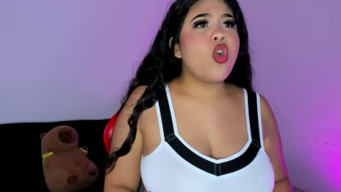 Amanda Moore online show from 5, 12, 2025