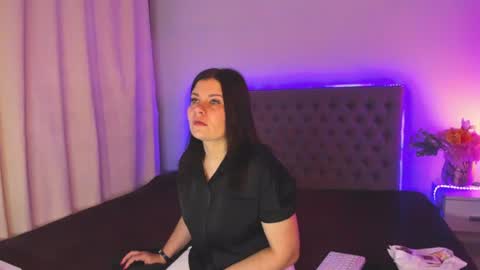 Snapshot of amandahoppe chatting on 6, 7, 2026 Amanda online show from 6, 7, 2026