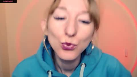 Snapshot of amandasentin chatting on 8, 10, 2025 Amanda online show from 8, 10, 2025