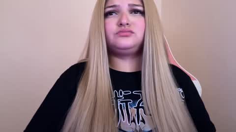 Snapshot of amandhaaa chatting on 1, 2, 2025 Amandha online show from 1, 2, 2025