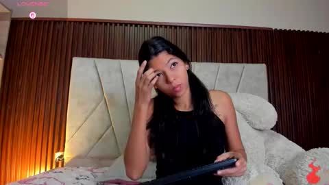 Snapshot of amara_brunet chatting on 19, 1, 2026 amara_brunet online show from 19, 1, 2026