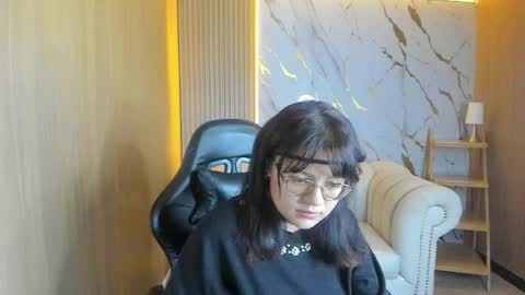 Snapshot of amara_tf chatting on 15, 4, 2026 amara online show from 15, 4, 2026