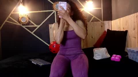 Snapshot of amara_vex chatting on 19, 6, 2026 amara_vex online show from 19, 6, 2026
