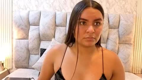 amarahanks_ online show from 25, 11, 2025