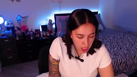 Mila  online show from 19, 2, 2025