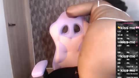 Snapshot of amayaetthan101cm chatting on 8, 1, 2025 amayaetthan101cm iam MELANIpls say hello I like to chat with you. online show from 8, 1, 2025