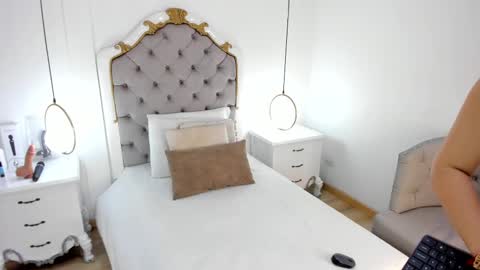 Sara online show from 4, 3, 2025