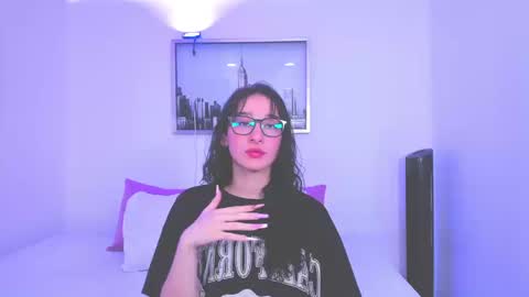 ambar_bloom online show from 12, 3, 2026