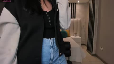 Ambar  online show from 12, 11, 2025