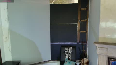 Ambar Ross online show from 17, 2, 2025