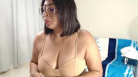  Amber Sofhia  online show from 2, 2, 2025