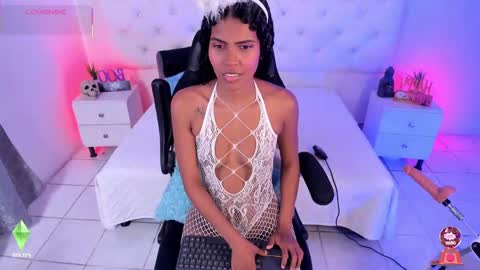 Snapshot of ambeer_fox_ chatting on 7, 10, 2025 Amber online show from 7, 10, 2025