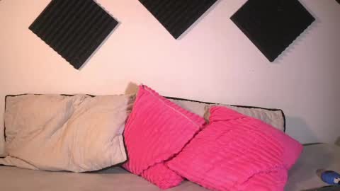 Snapshot of ambeer_rousess chatting on 1, 5, 2026 Amber online show from 1, 5, 2026