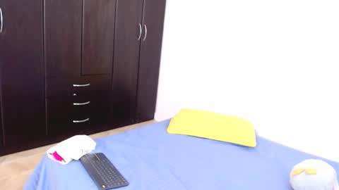 Snapshot of ambel_rose chatting on 16, 11, 2025 ambel_rose online show from 16, 11, 2025