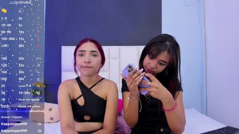 Snapshot of amber_and_suzane chatting on 4, 12, 2024 Amber And Suzane Amber HAIR RED Suzane HAIR BROWN online show from 4, 12, 2024